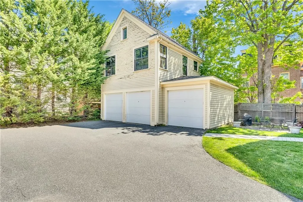68 East Manning Street Providence RI 02906