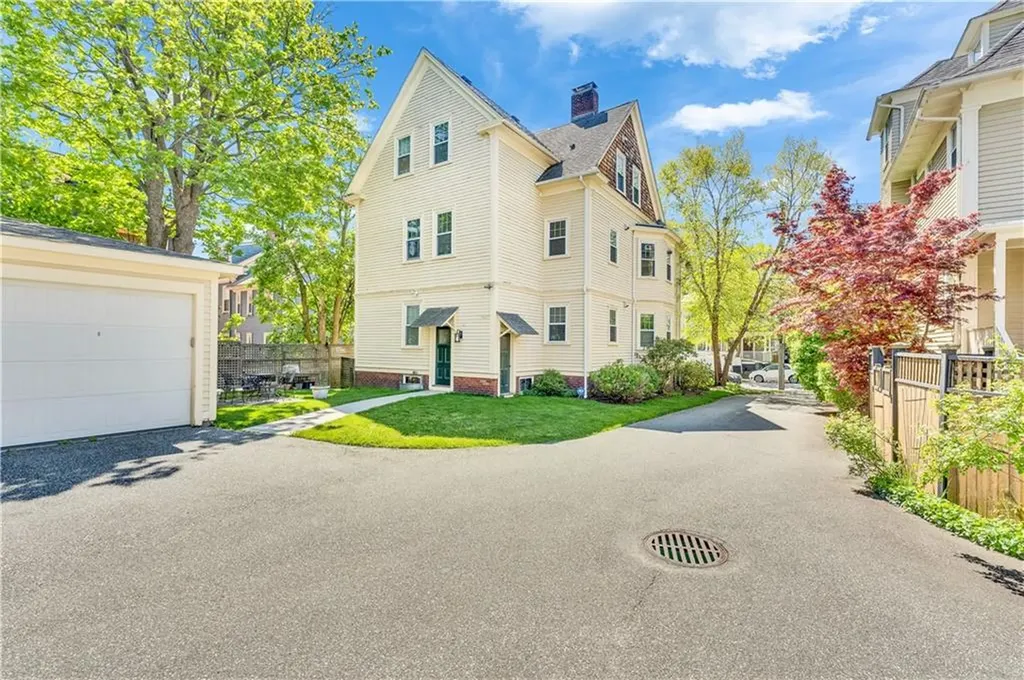68 East Manning Street Providence RI 02906