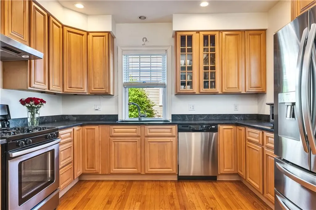 68 East Manning Street Providence RI 02906