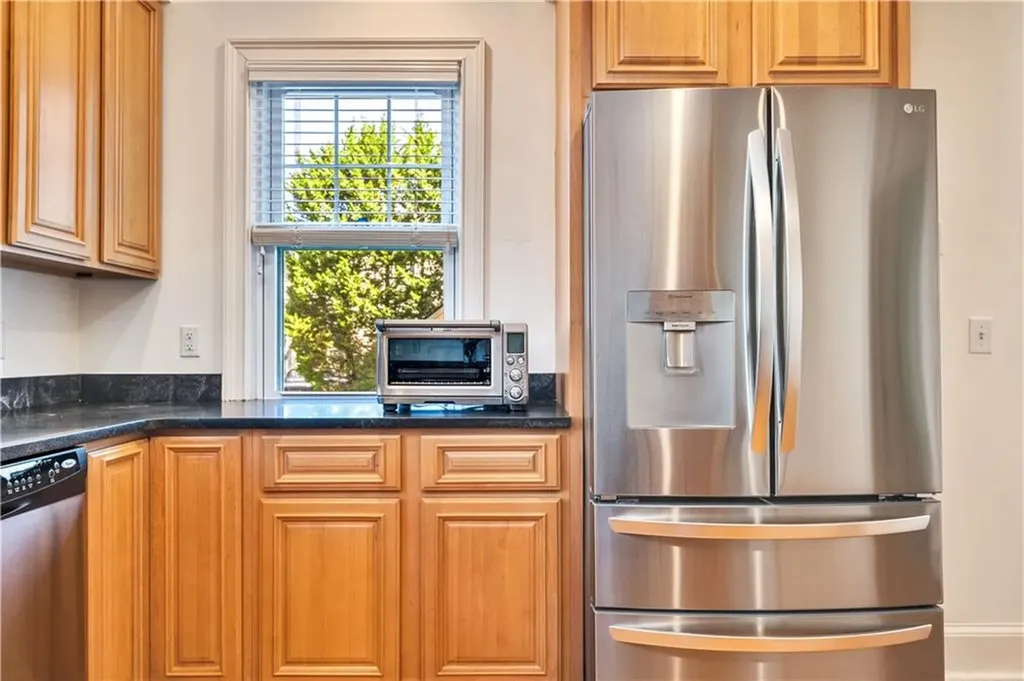 68 East Manning Street Providence RI 02906