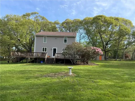 027 Sunset Hill Avenue Portsmouth RI 02872