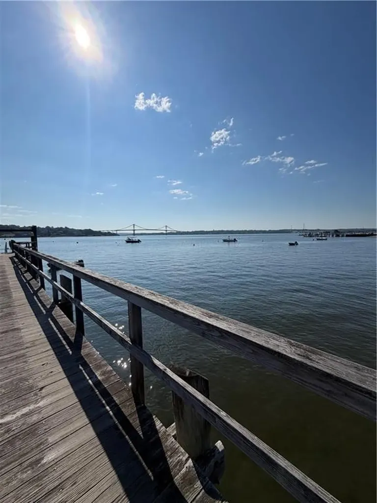 0 Beach Road Portsmouth RI 02871