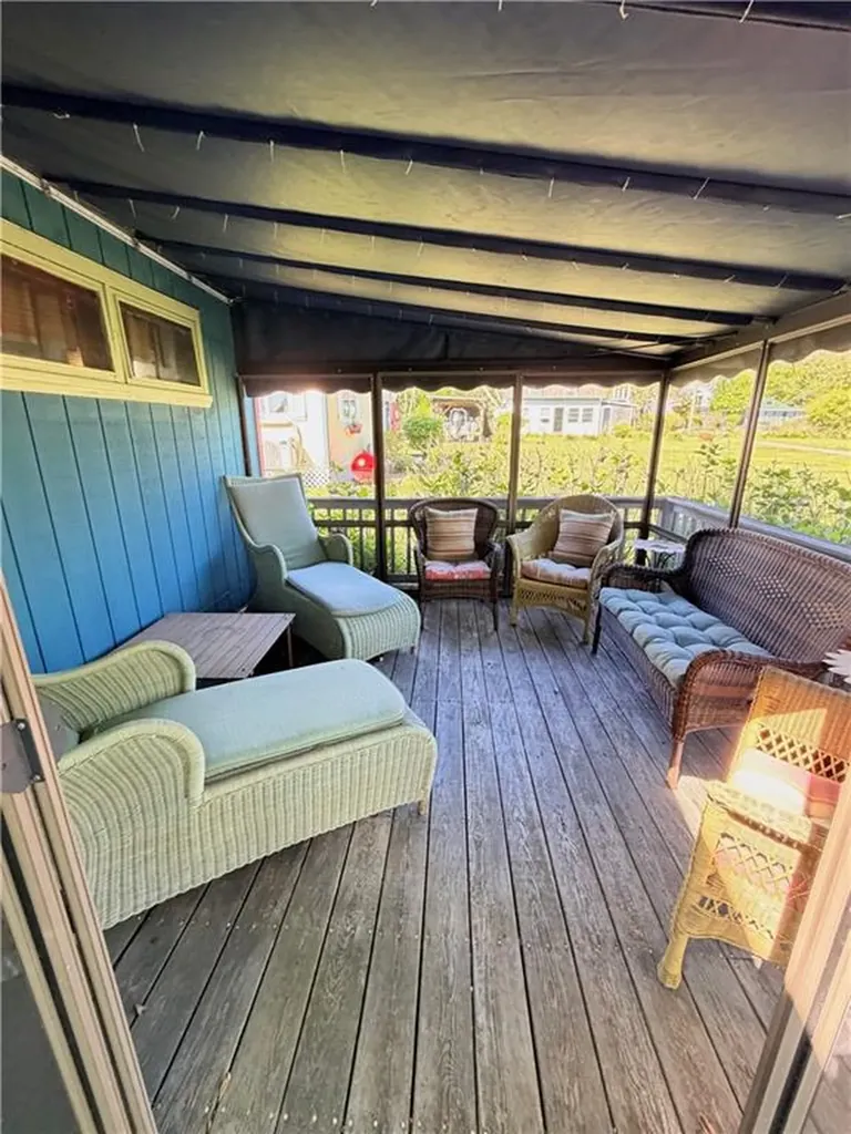 0 Beach Road Portsmouth RI 02871