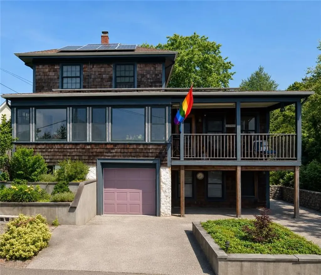 95 Bay View Avenue Cranston RI 02905