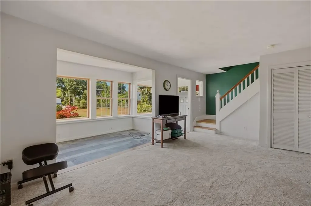 95 Bay View Avenue Cranston RI 02905