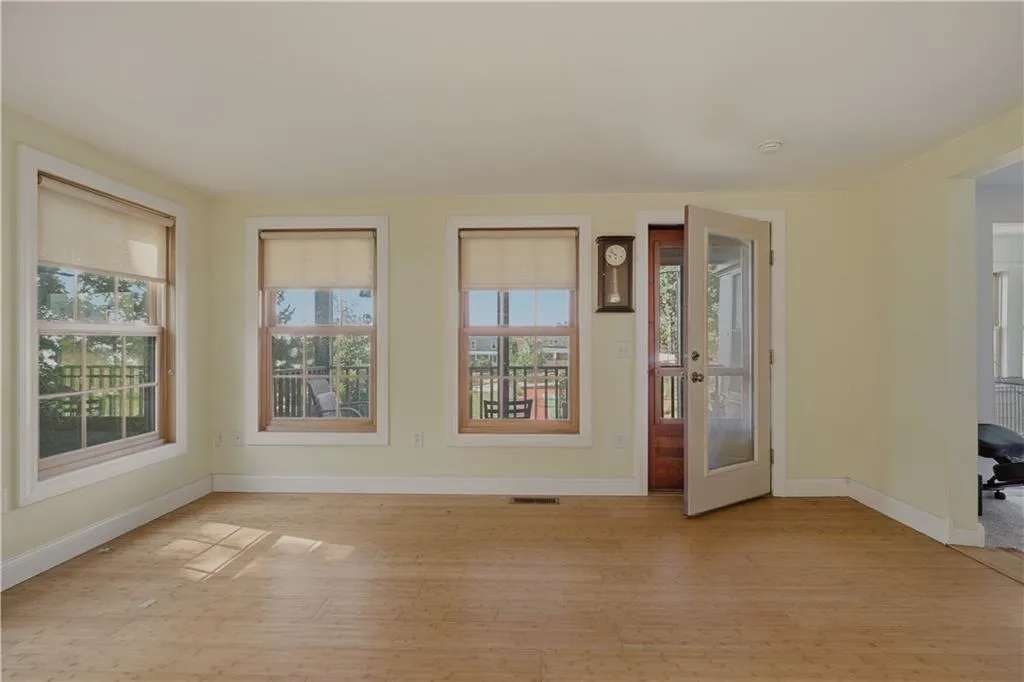 95 Bay View Avenue Cranston RI 02905