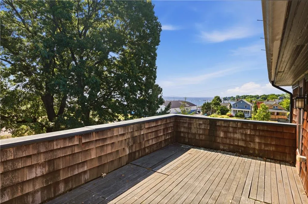 95 Bay View Avenue Cranston RI 02905