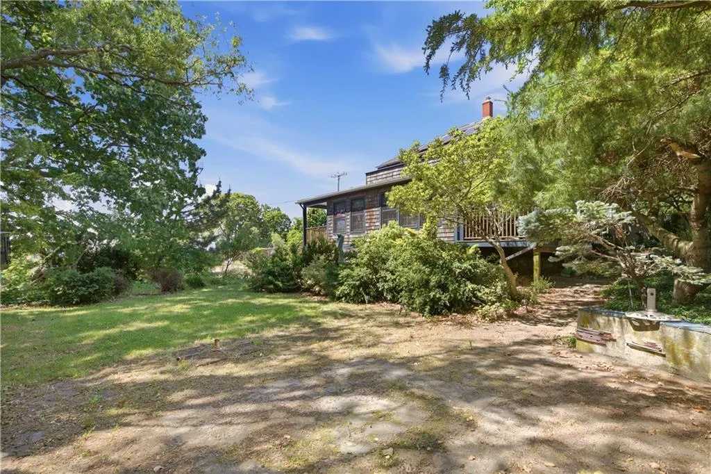 95 Bay View Avenue Cranston RI 02905