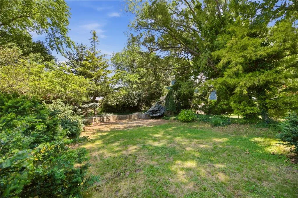 95 Bay View Avenue Cranston RI 02905