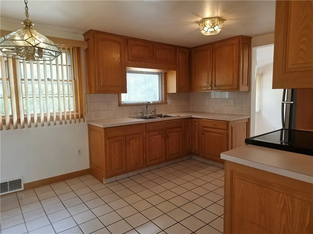 105 Longview Drive Cranston RI 02920