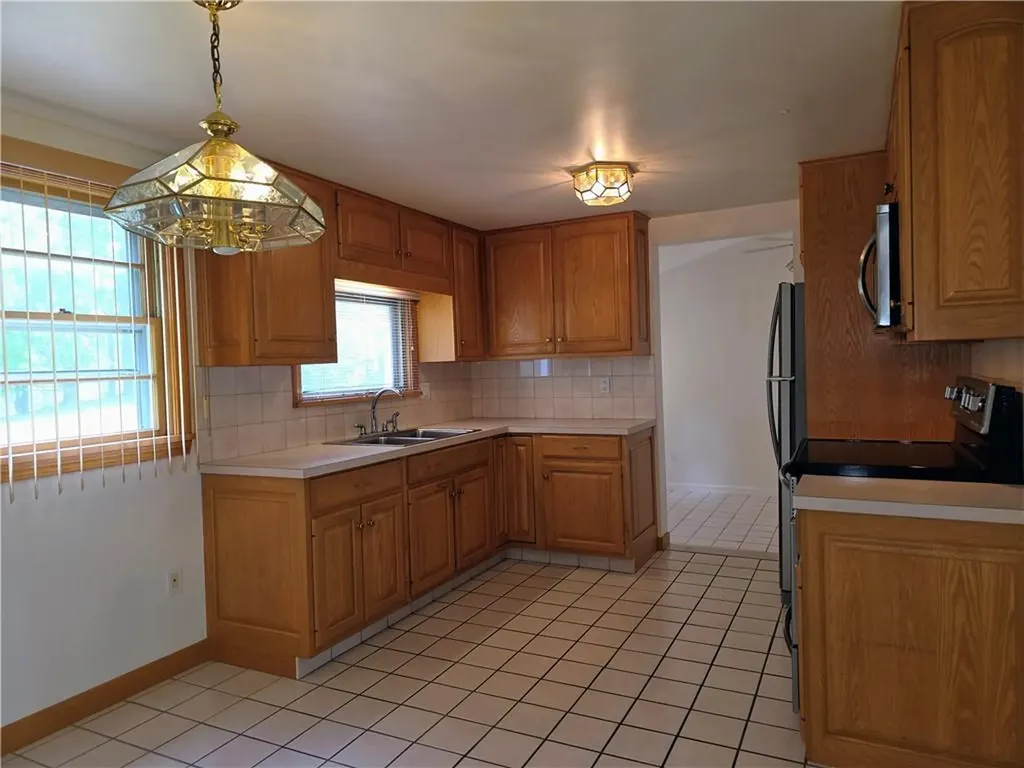 105 Longview Drive Cranston RI 02920