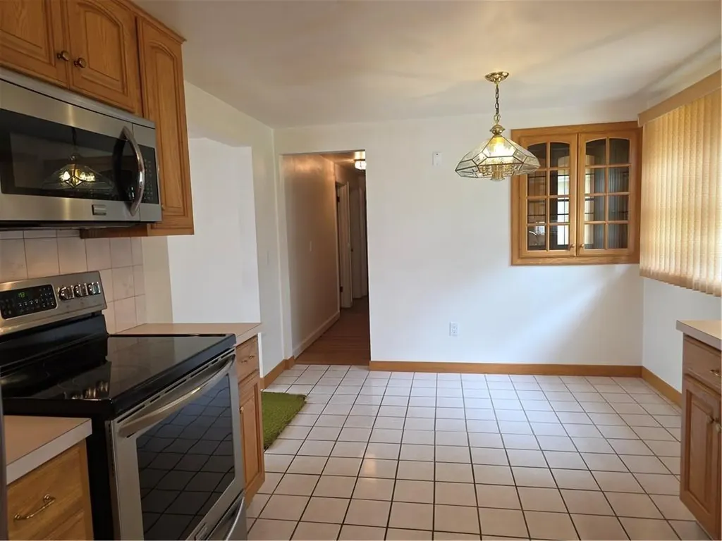 105 Longview Drive Cranston RI 02920