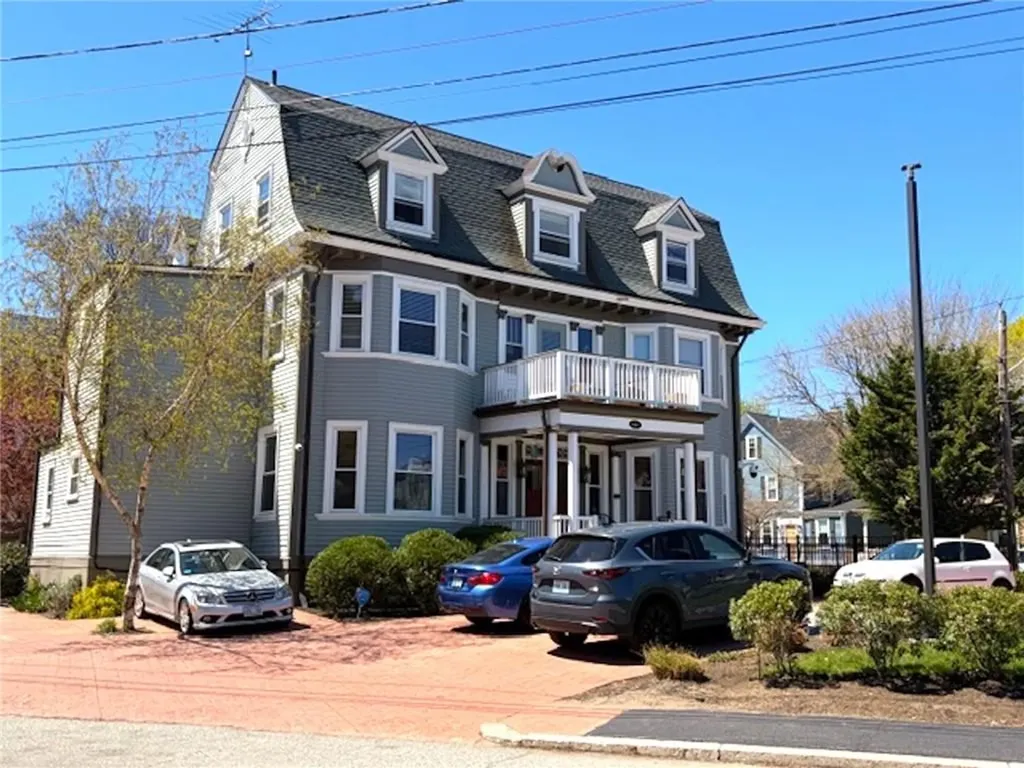 131 Irving Avenue Providence RI 02906