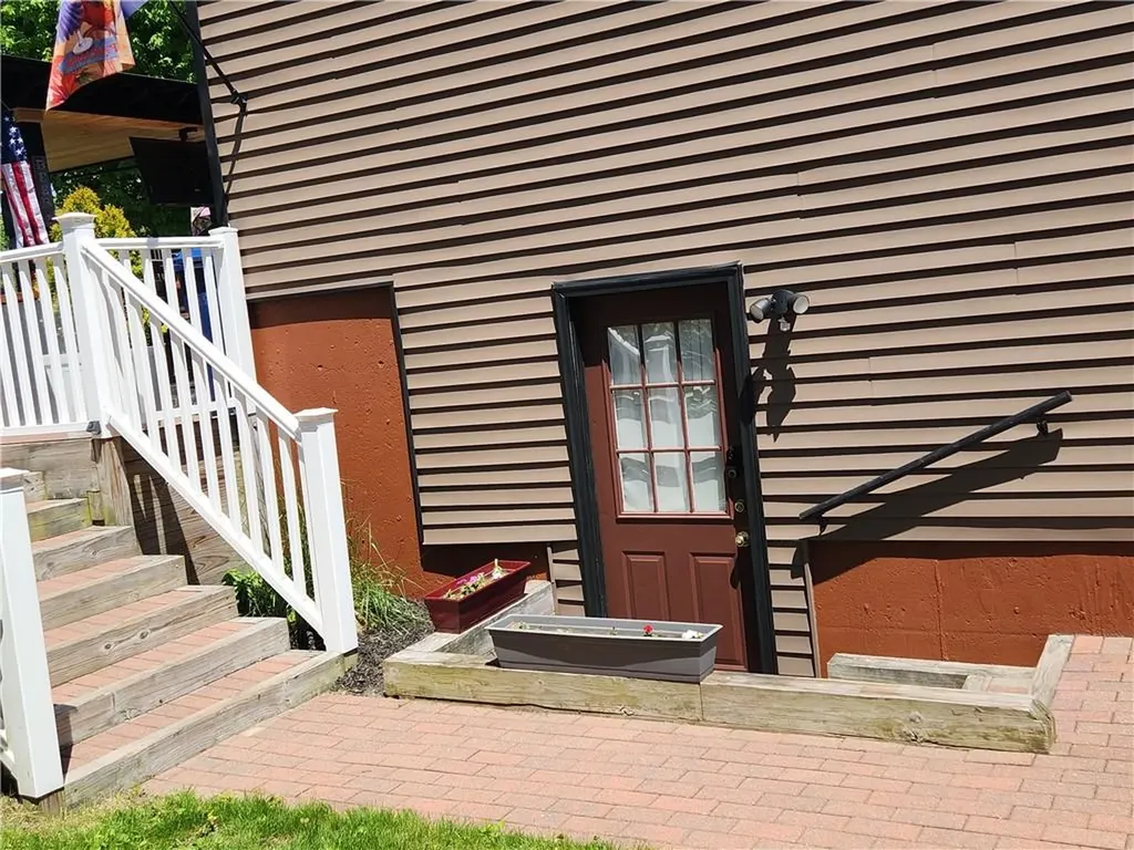 75 Chiswick Road Warwick RI 02889