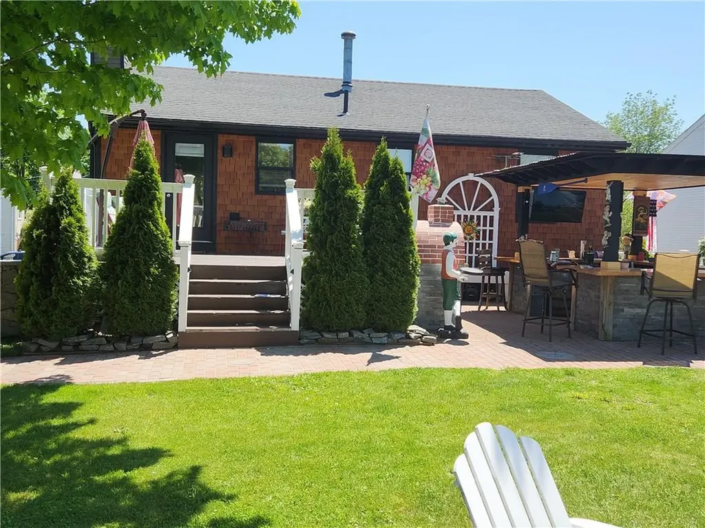 75 Chiswick Road Warwick RI 02889
