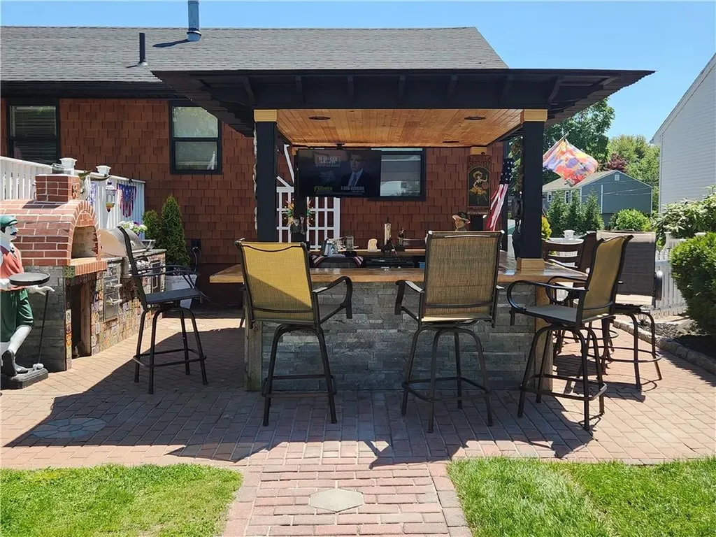 75 Chiswick Road Warwick RI 02889