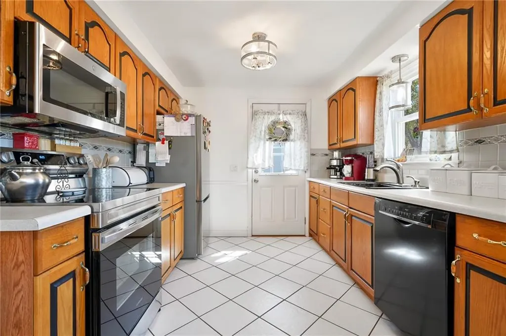 1 Pinehurst Road East Providence RI 02915