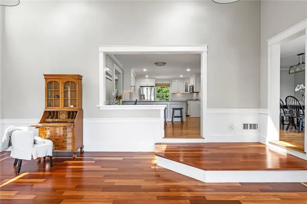 47 Meadowbrook Drive Barrington RI 02806