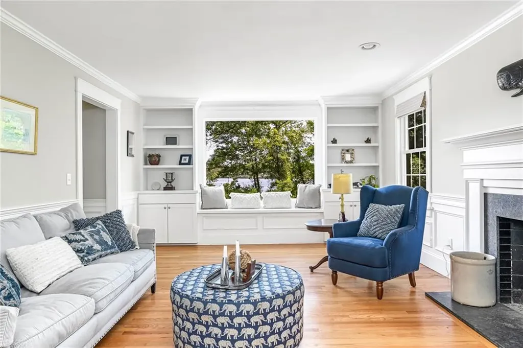47 Meadowbrook Drive Barrington RI 02806