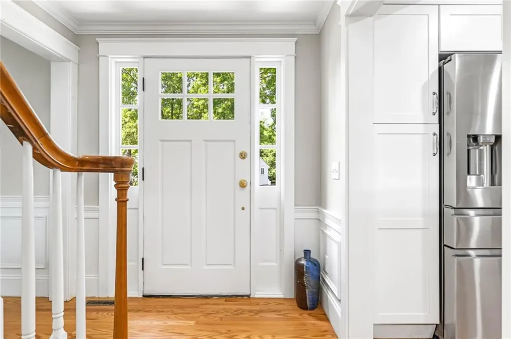 47 Meadowbrook Drive Barrington RI 02806