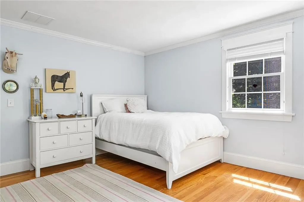 47 Meadowbrook Drive Barrington RI 02806
