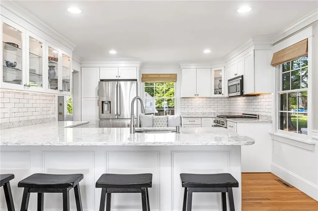47 Meadowbrook Drive Barrington RI 02806