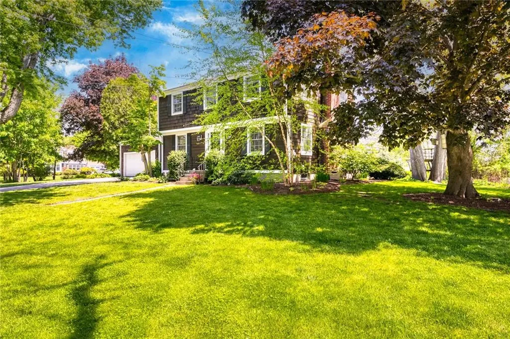47 Meadowbrook Drive Barrington RI 02806