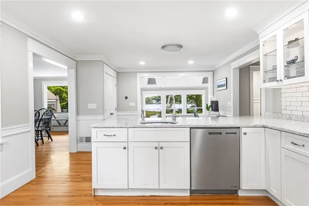 47 Meadowbrook Drive Barrington RI 02806