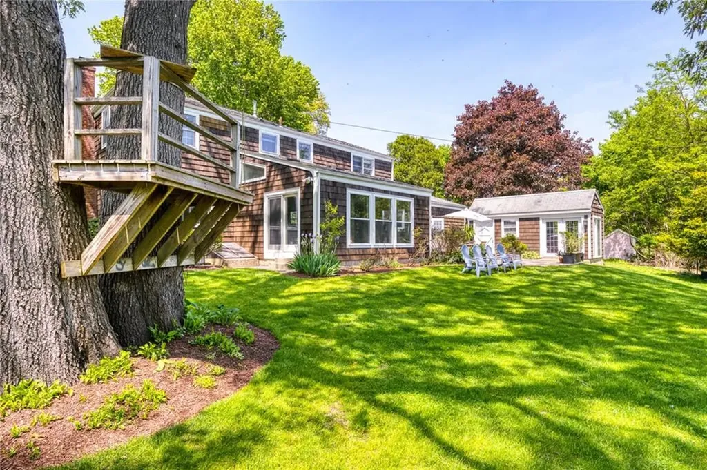 47 Meadowbrook Drive Barrington RI 02806