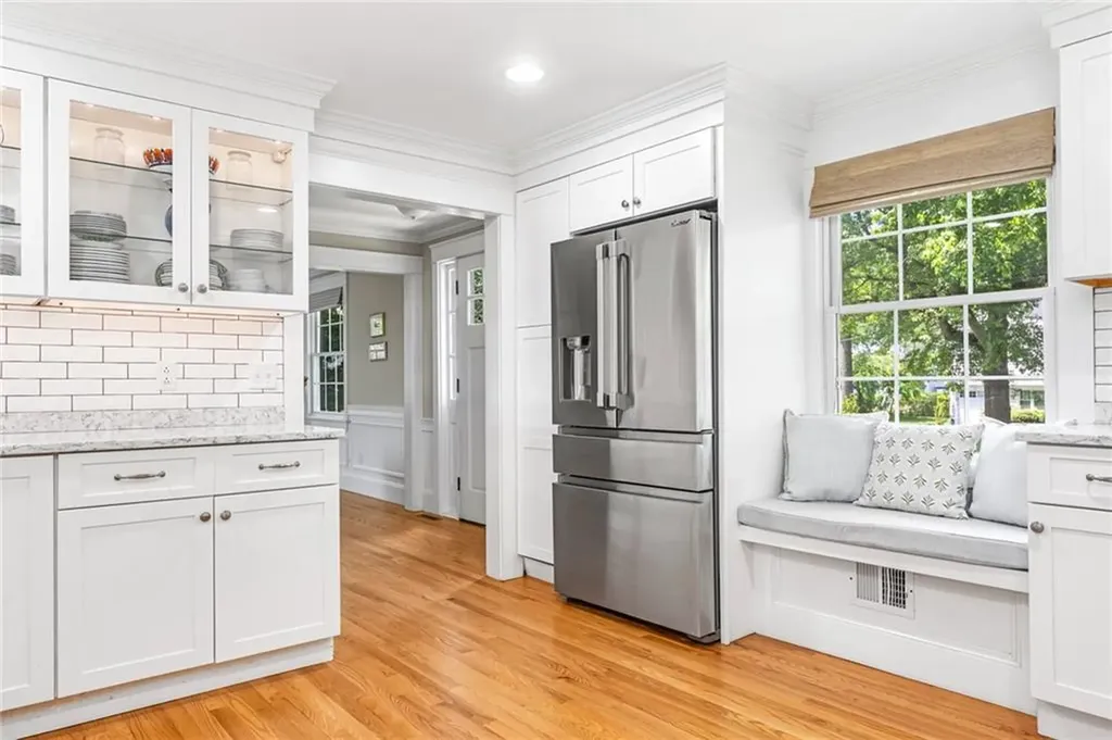 47 Meadowbrook Drive Barrington RI 02806