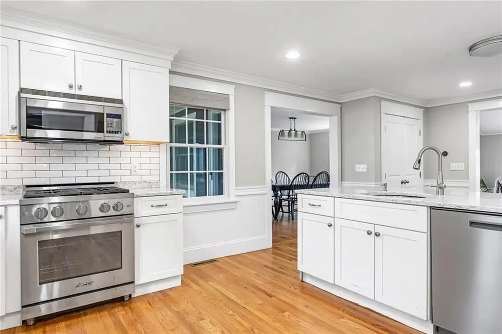 47 Meadowbrook Drive Barrington RI 02806