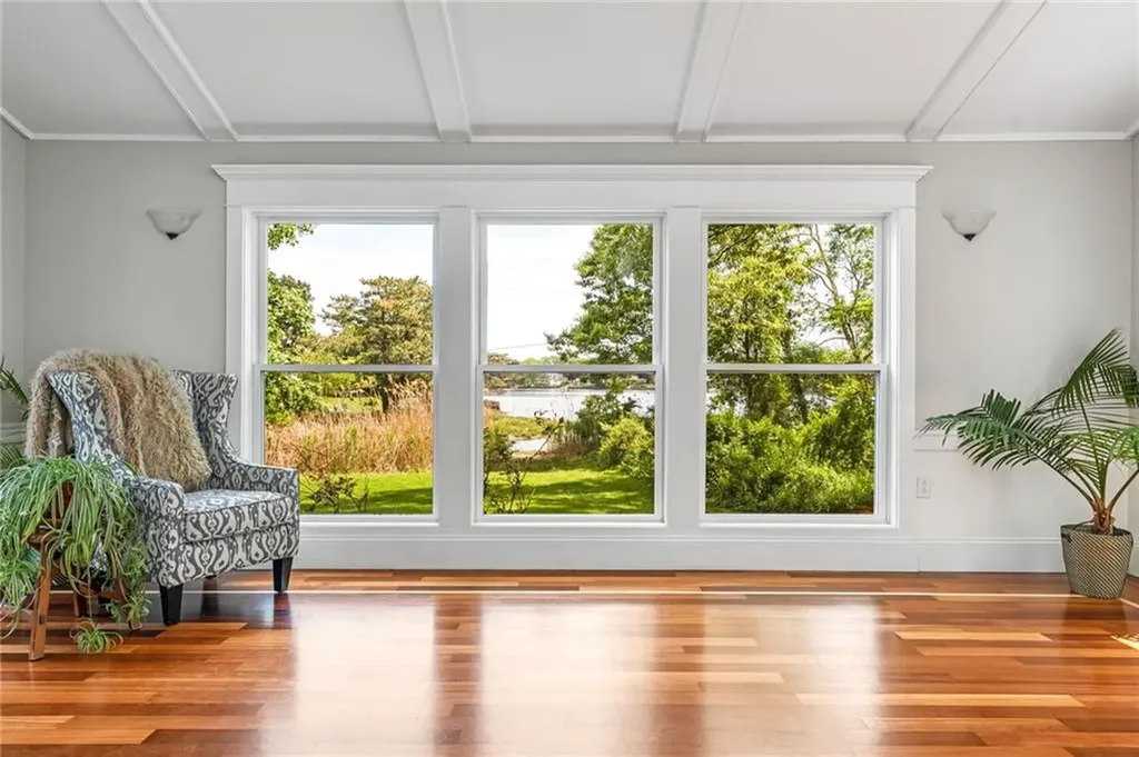 47 Meadowbrook Drive Barrington RI 02806