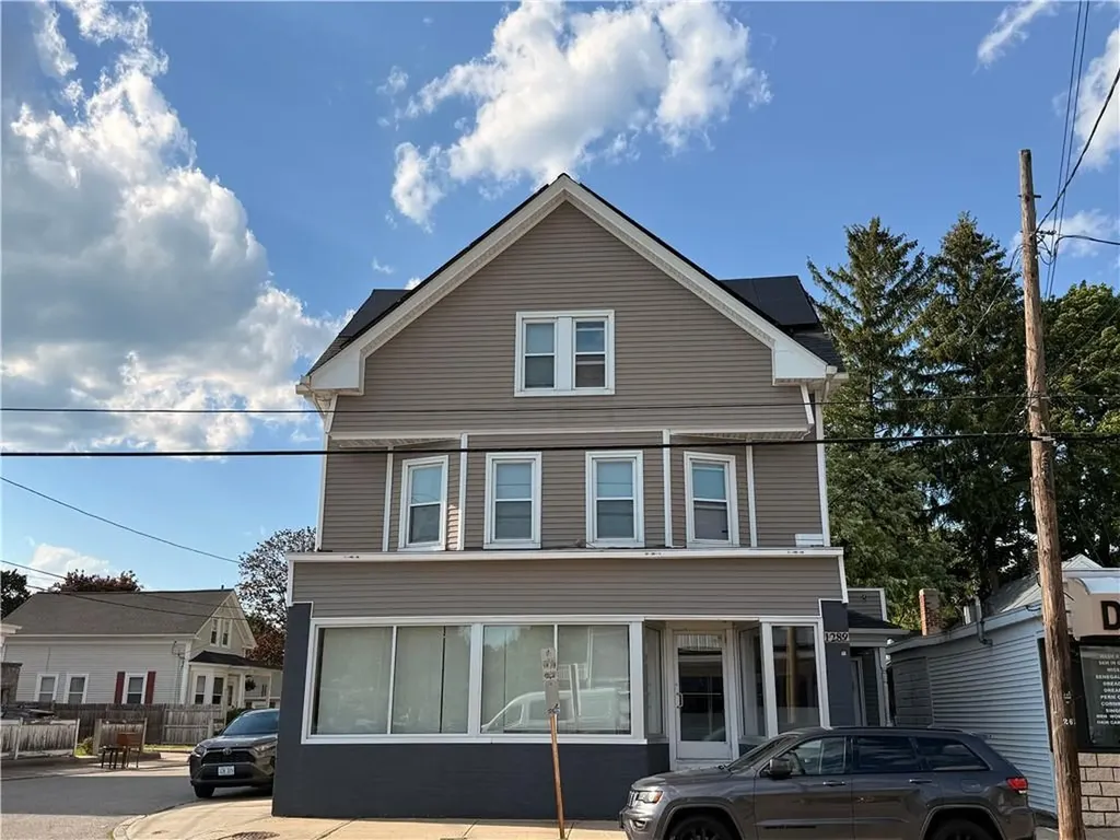 1289 Cranston Street Cranston RI 02920
