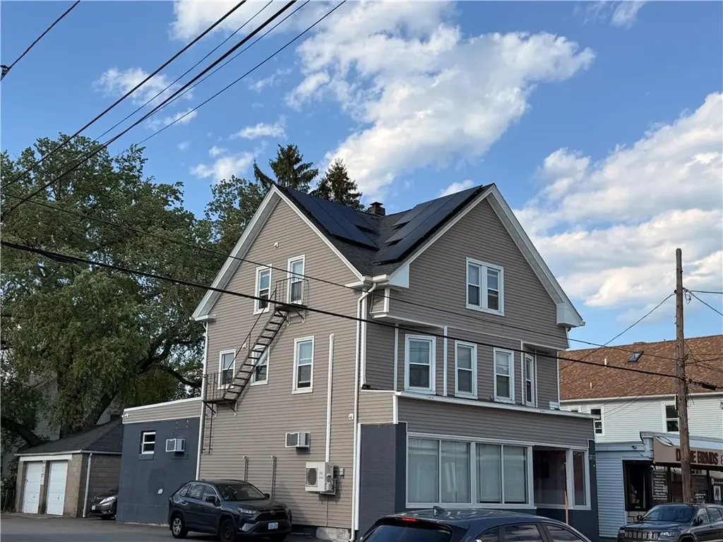1289 Cranston Street Cranston RI 02920