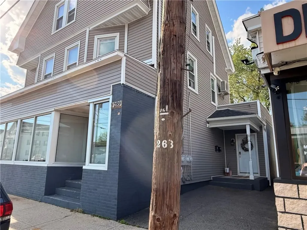 1289 Cranston Street Cranston RI 02920