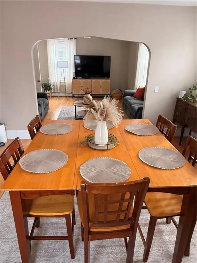 1289 Cranston Street Cranston RI 02920