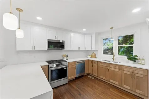 2294 Kingstown Road South Kingstown RI 02881