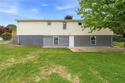 131 Woodland Avenue Cranston RI 02920