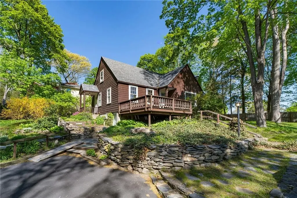 43 Cowesett Road Warwick RI 02886