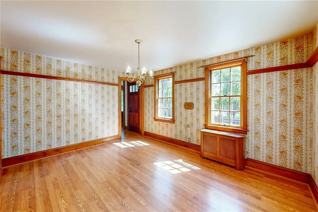 43 Cowesett Road Warwick RI 02886