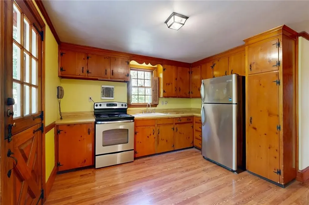 43 Cowesett Road Warwick RI 02886