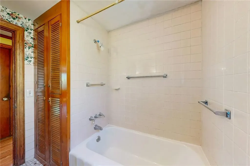 43 Cowesett Road Warwick RI 02886