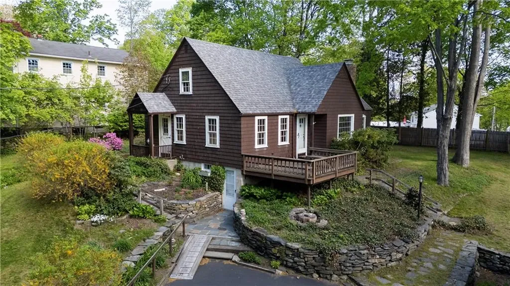 43 Cowesett Road Warwick RI 02886