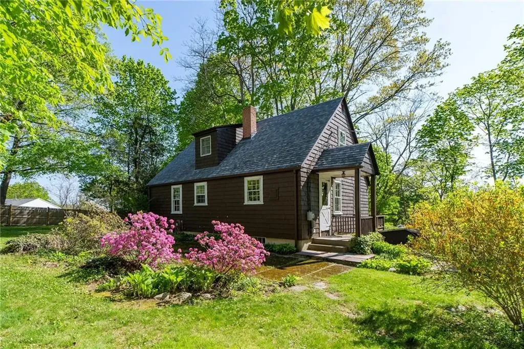 43 Cowesett Road Warwick RI 02886