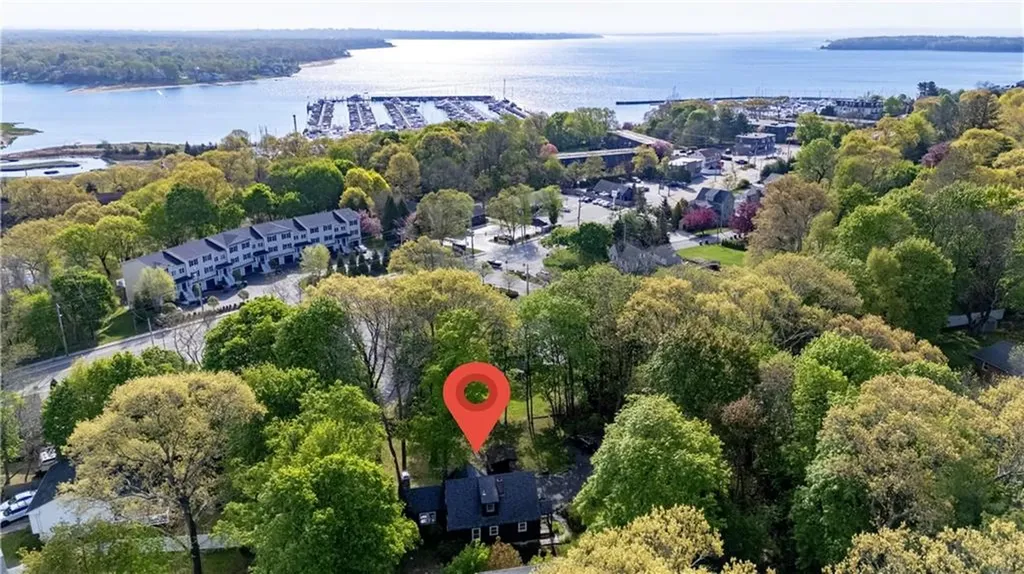 43 Cowesett Road Warwick RI 02886