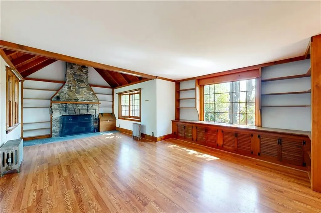 43 Cowesett Road Warwick RI 02886
