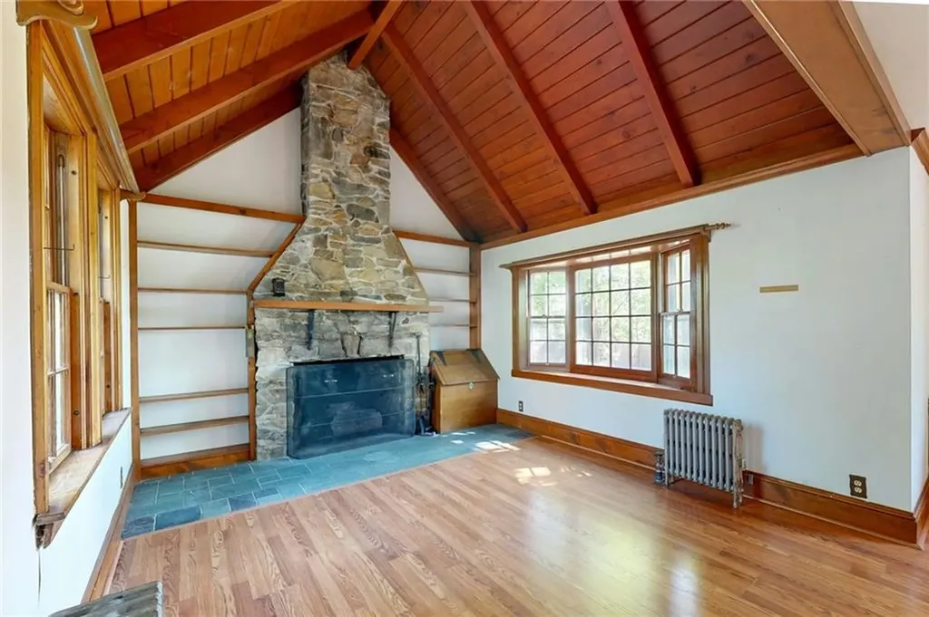 43 Cowesett Road Warwick RI 02886