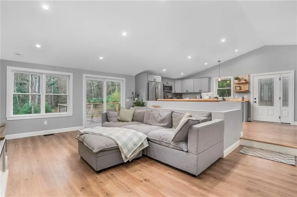 43 Weeks Hill Road Coventry RI 02827