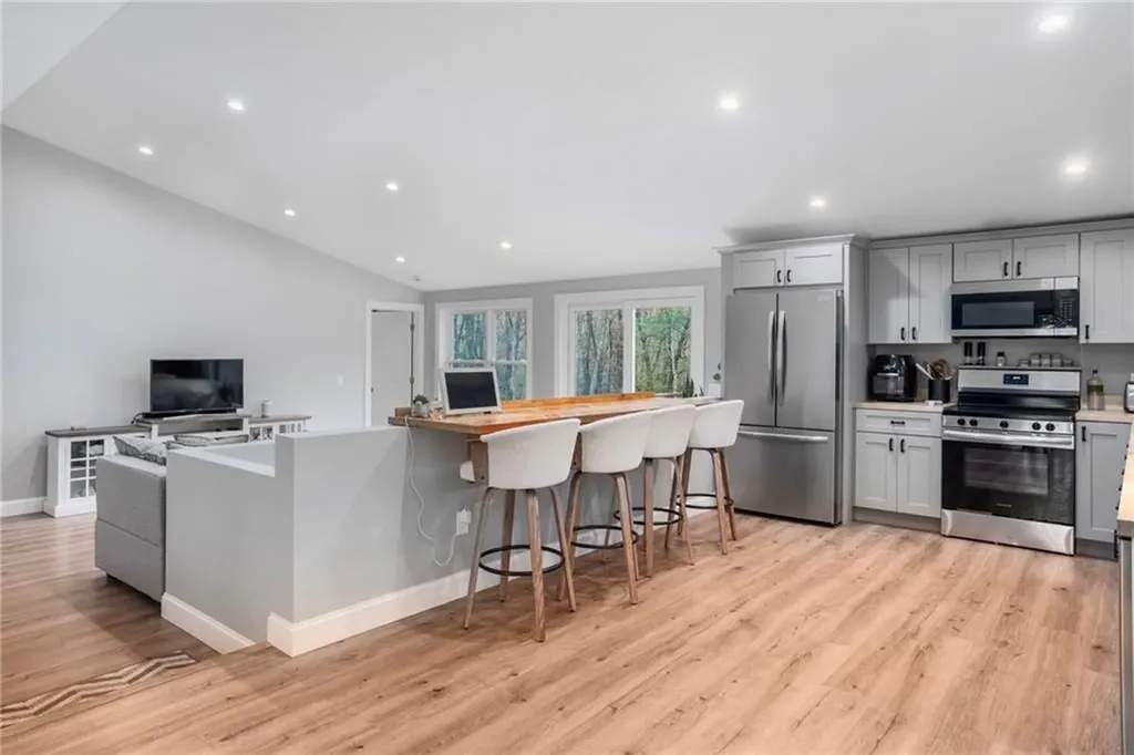 43 Weeks Hill Road Coventry RI 02827