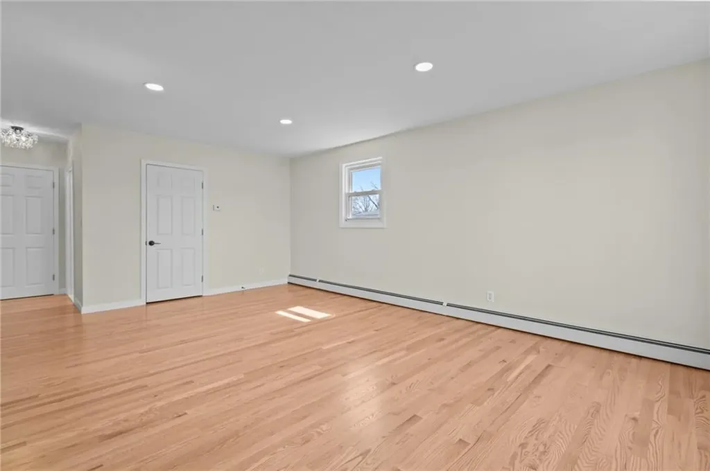 176 Horse Neck Road Warwick RI 02889